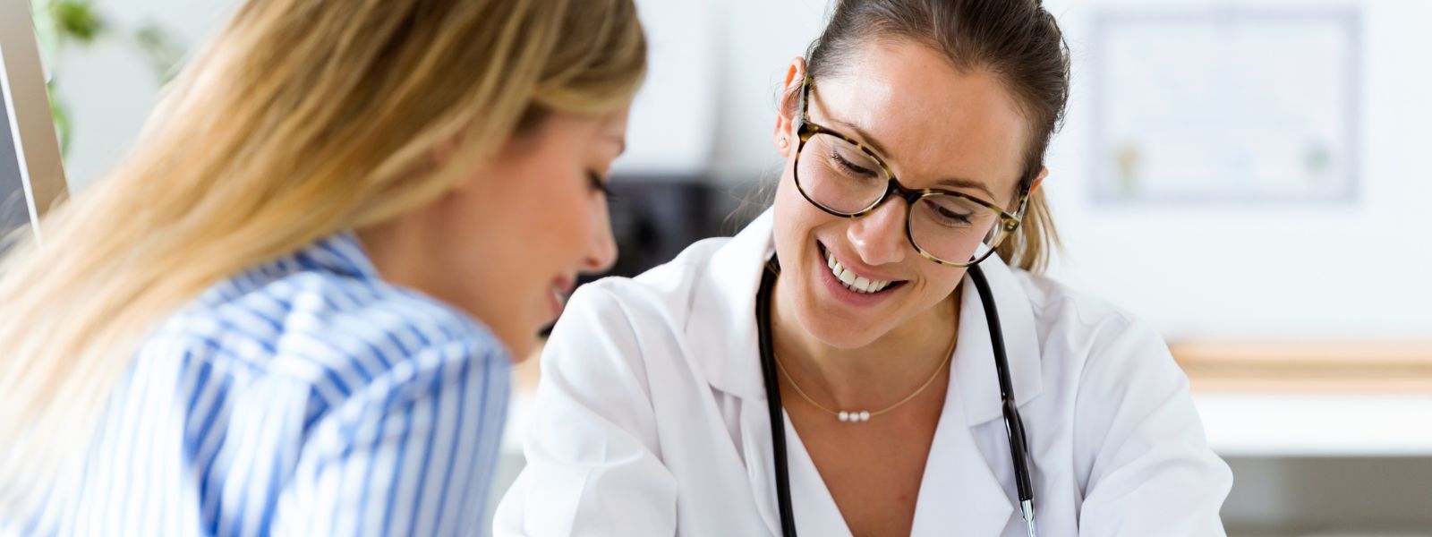 first fertility appointment, UK fertility clinic, what to expect fertility consultation, Harley Street Fertility Clinic, prepare for fertility test